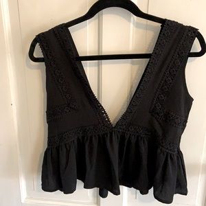 Deep V crop top - black - M